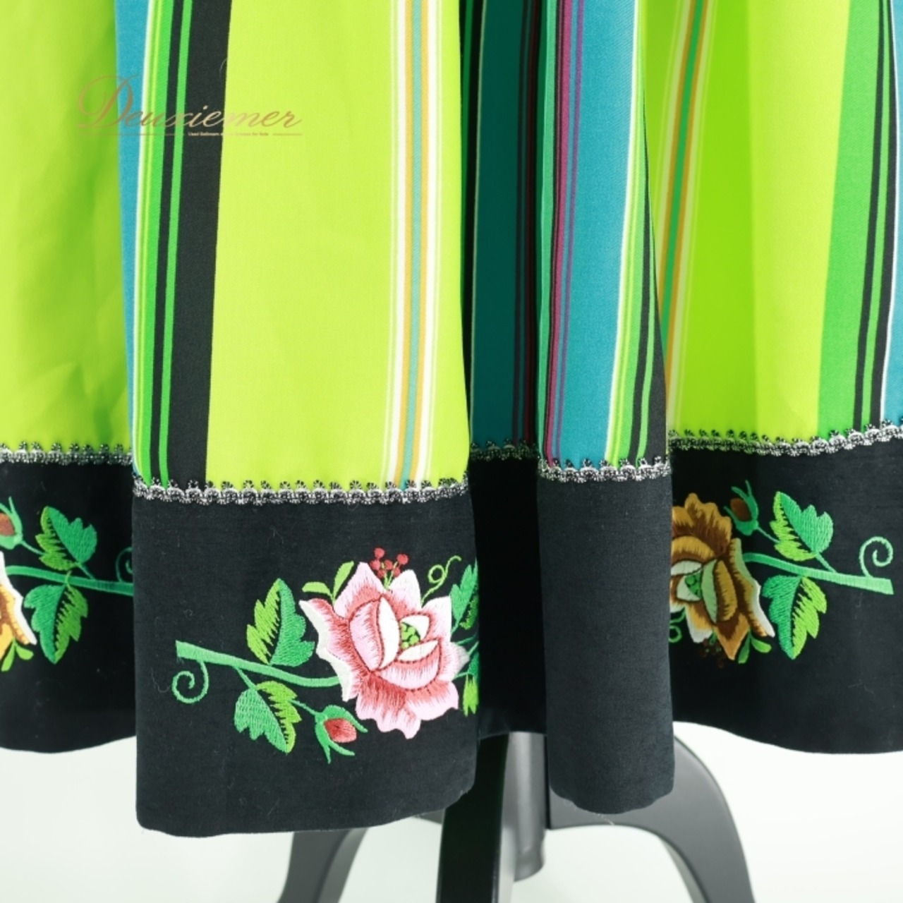 フォークダンス 衣装 スカート グリーン系 ナロッドニー 花柄  ストライプ 刺繍 黄緑 黒 赤 青 NARODNI 日本製 明るい 華やか チロリアン カントリー ブラック系 ブルー系 ピンク系 レッド系