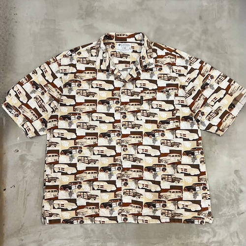 Columbia Sportswear Classic Car Pattern Shirt