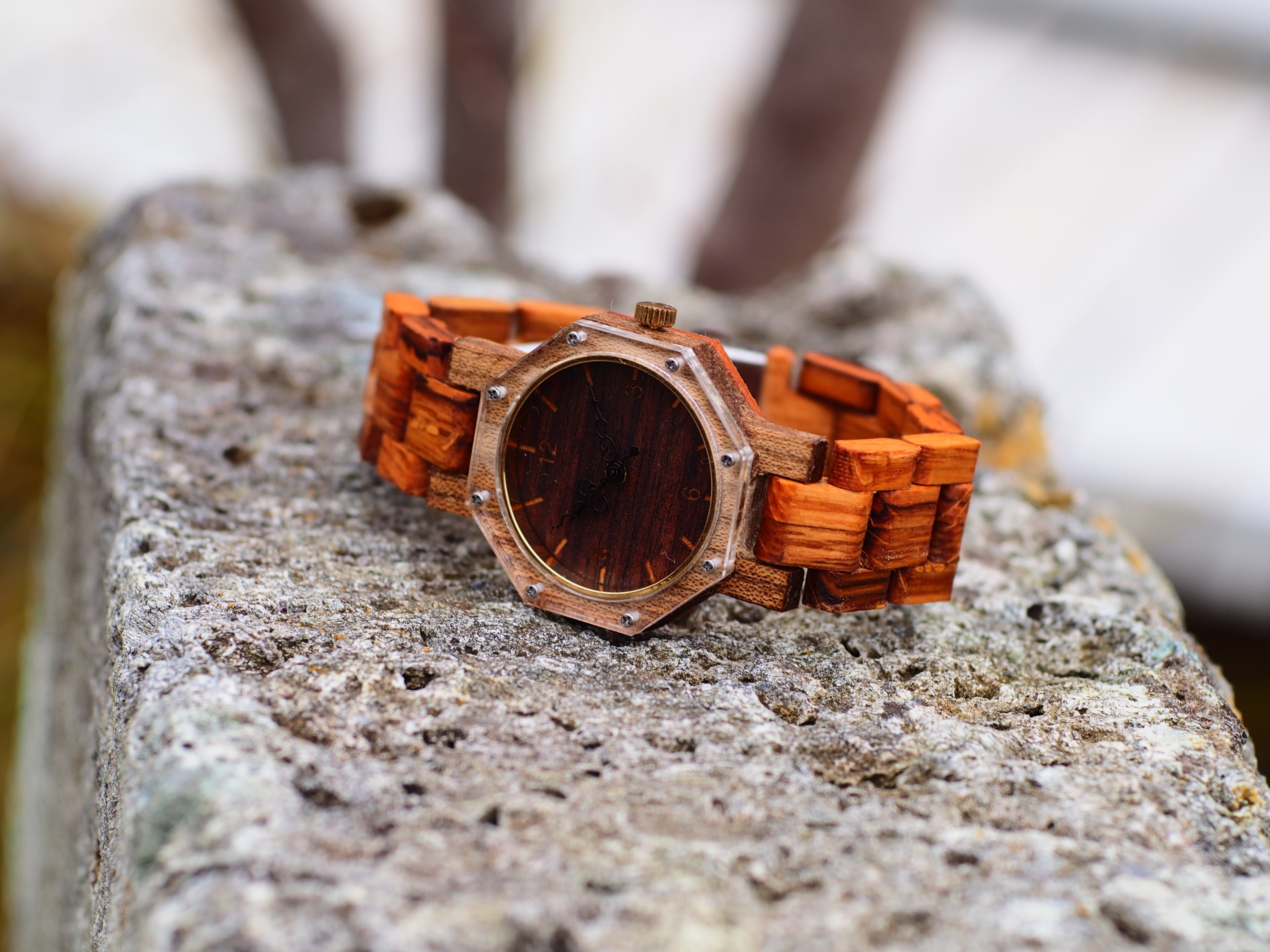 八角形の木製腕時計 | ATELIER SAZANCA