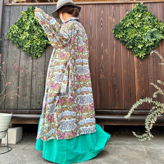 ポップ柄ロングブラウスワンピース