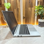 極美品2023年式 HP ProBook 450 G10/Core i5 第13世代/メモリ8GB/SSD256GB/最新ノートパソコン