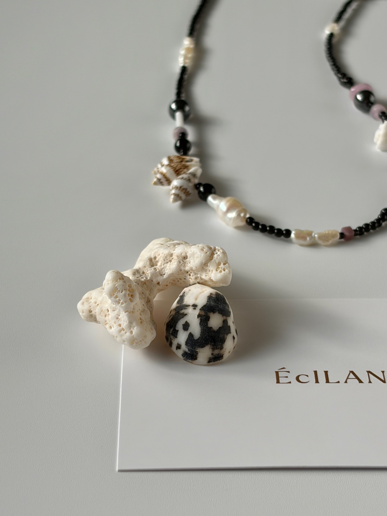 Black×Shell beads necklace［BZN45］