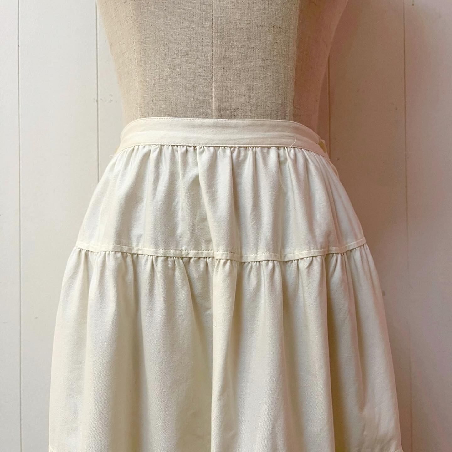 INGEBORG / ecru tiered skirt