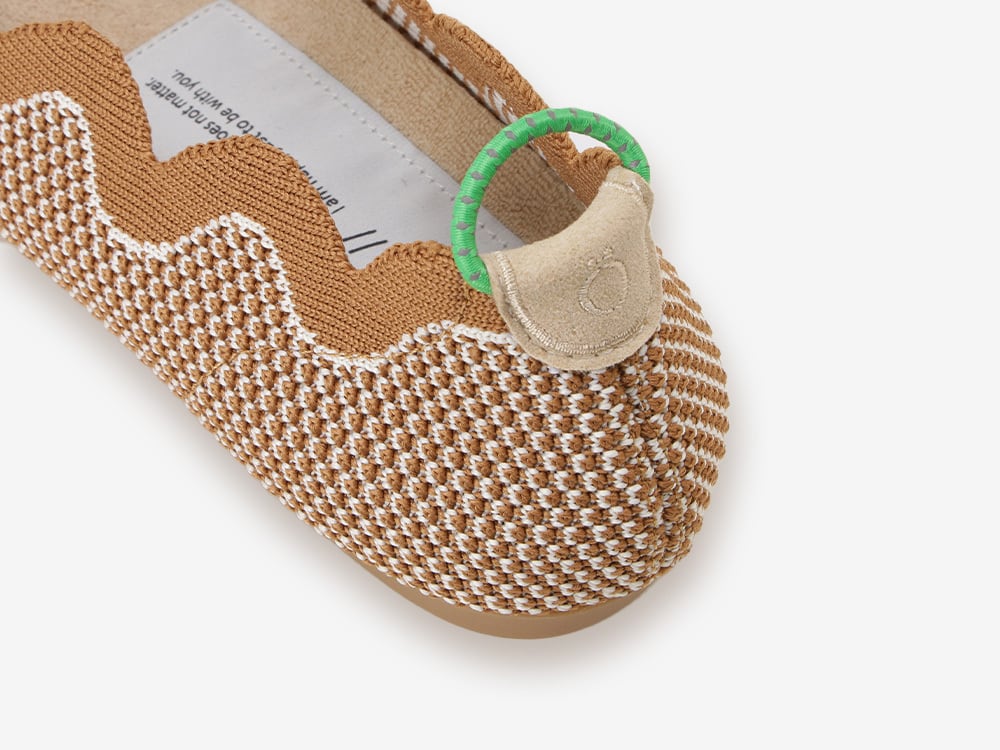 scallop pattern / WHITE & BROWN | Offen