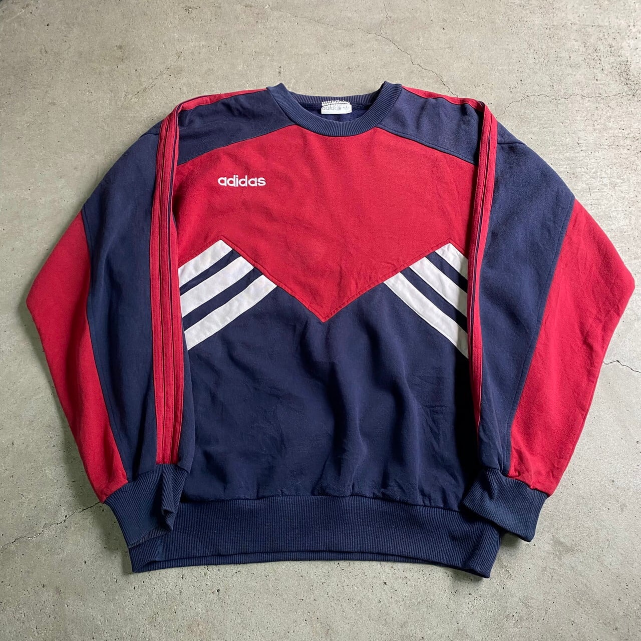 80年代 アディダス ロゴ刺繍 切替 スウェットシャツ メンズxl相当 古着 80s ヴィンテージ ビンテージ Adidas トレーナー ホワイト ブラック 白 黒 スウェット Sa24 Ha10 Cave 古着屋 公式 古着通販サイト