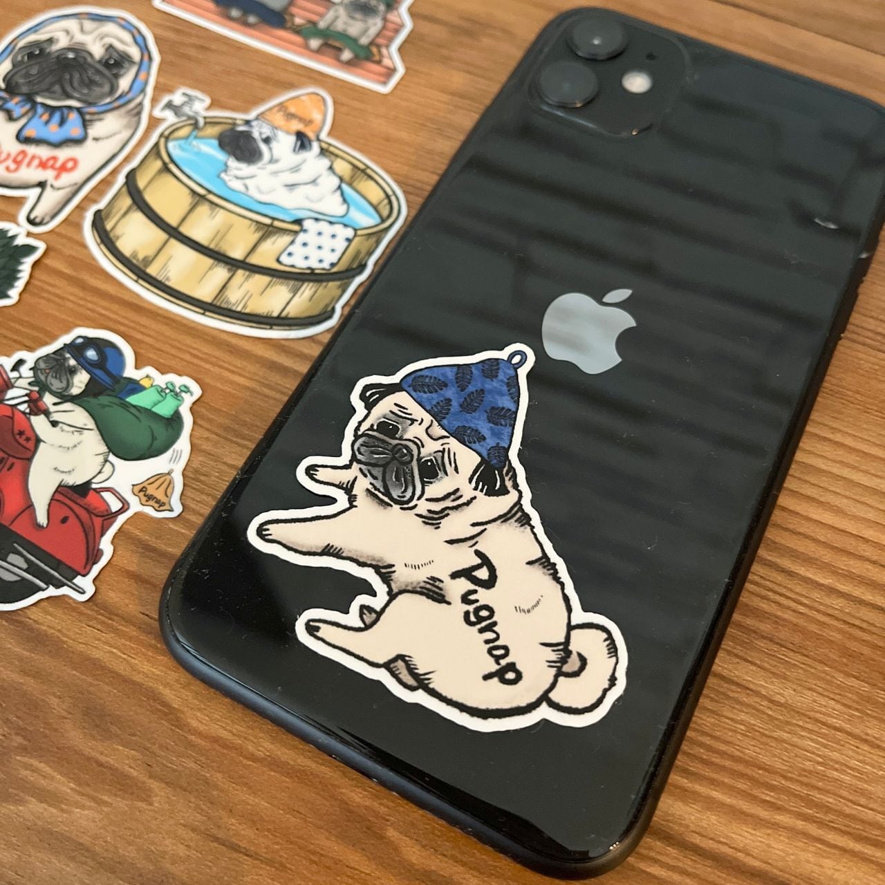 くつろぎステッカー | Pugnap│オンラインストア