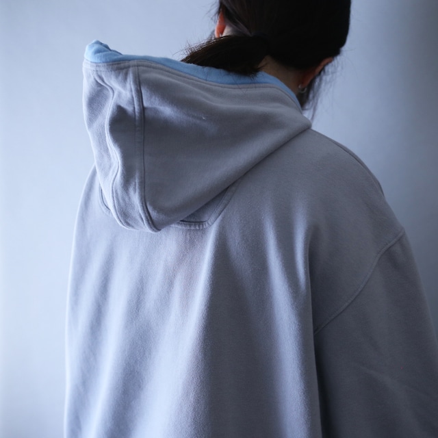 "Jordan" gray × sky-blue future color over silhouette sweat parka