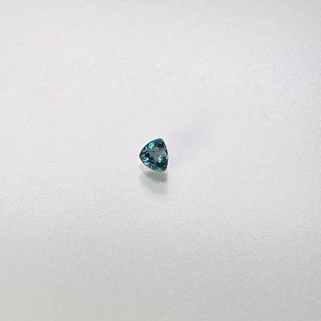 ⁂天然⁂　◇グランディディエライト◇　0.22ct　マダガスカル産