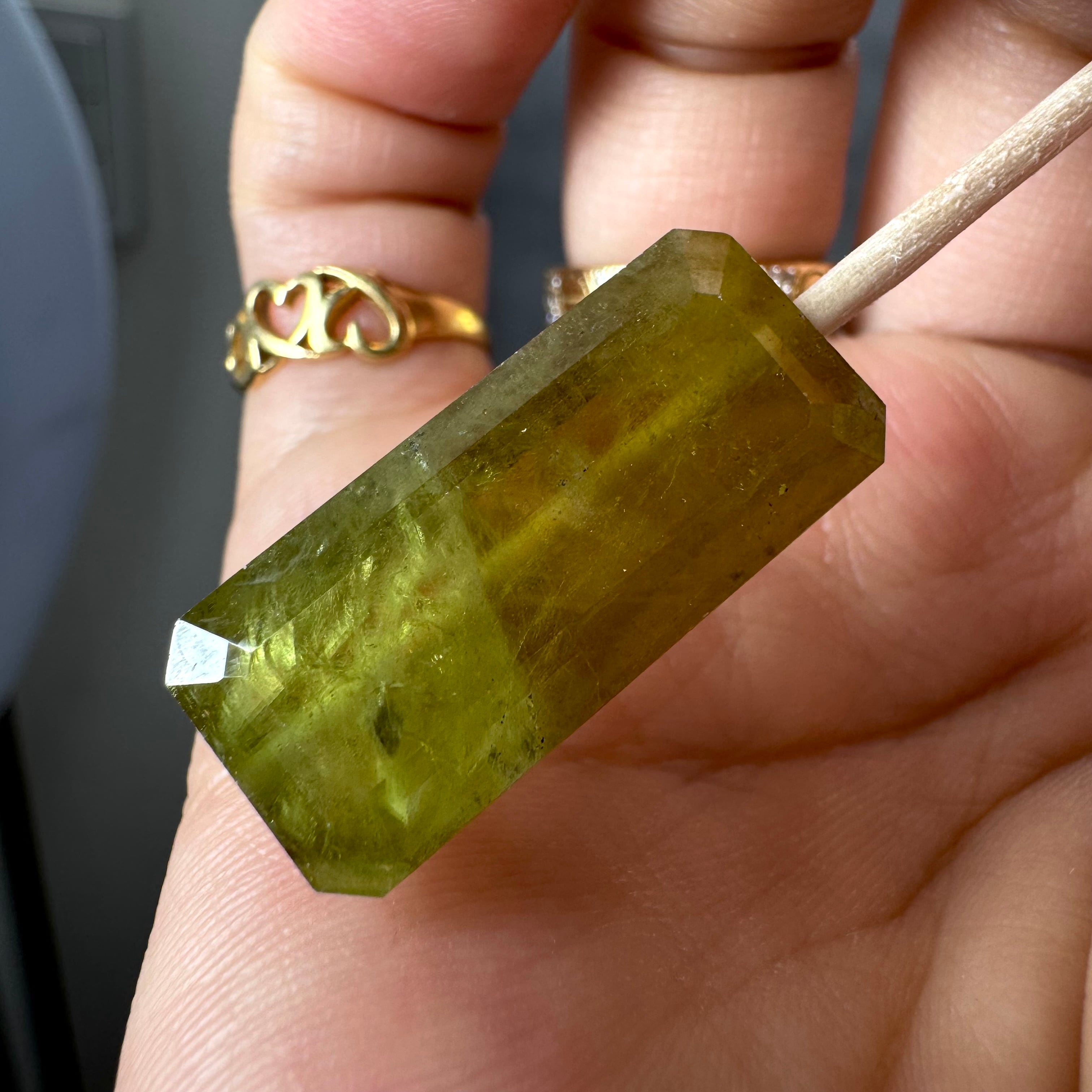 no.17 スフェーン チタナイト 貫通穴