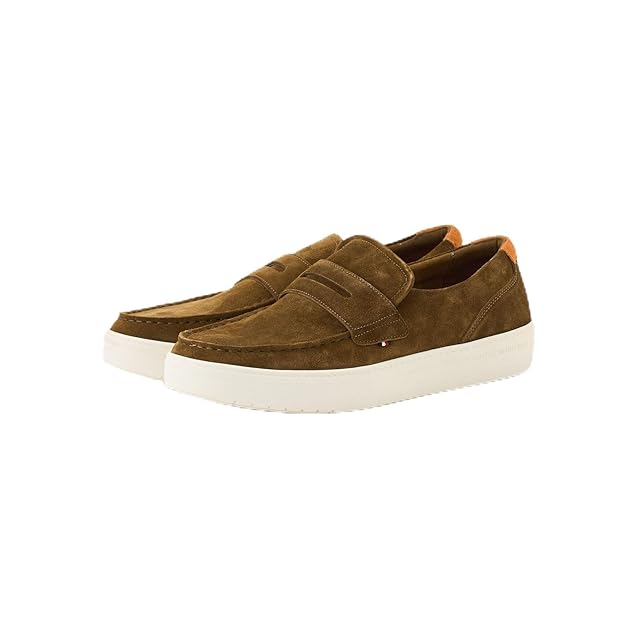 CLARKS Wallabee 