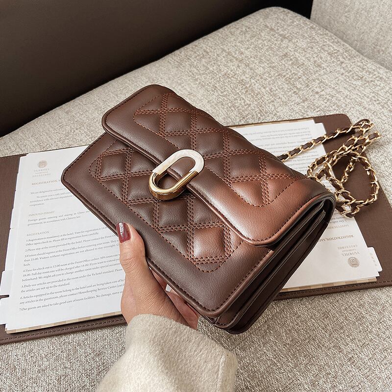 チェーン オータムウィンタースタンダードレッド レトロ 秋物 冬物 スクウェア メッセンジャーバッグ 手作りハンドバック7729211145