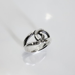 OPEN TEARDROP with BLACK DIAMONDS RING / オープンティアドロップ・ブラックダイヤモンドリング