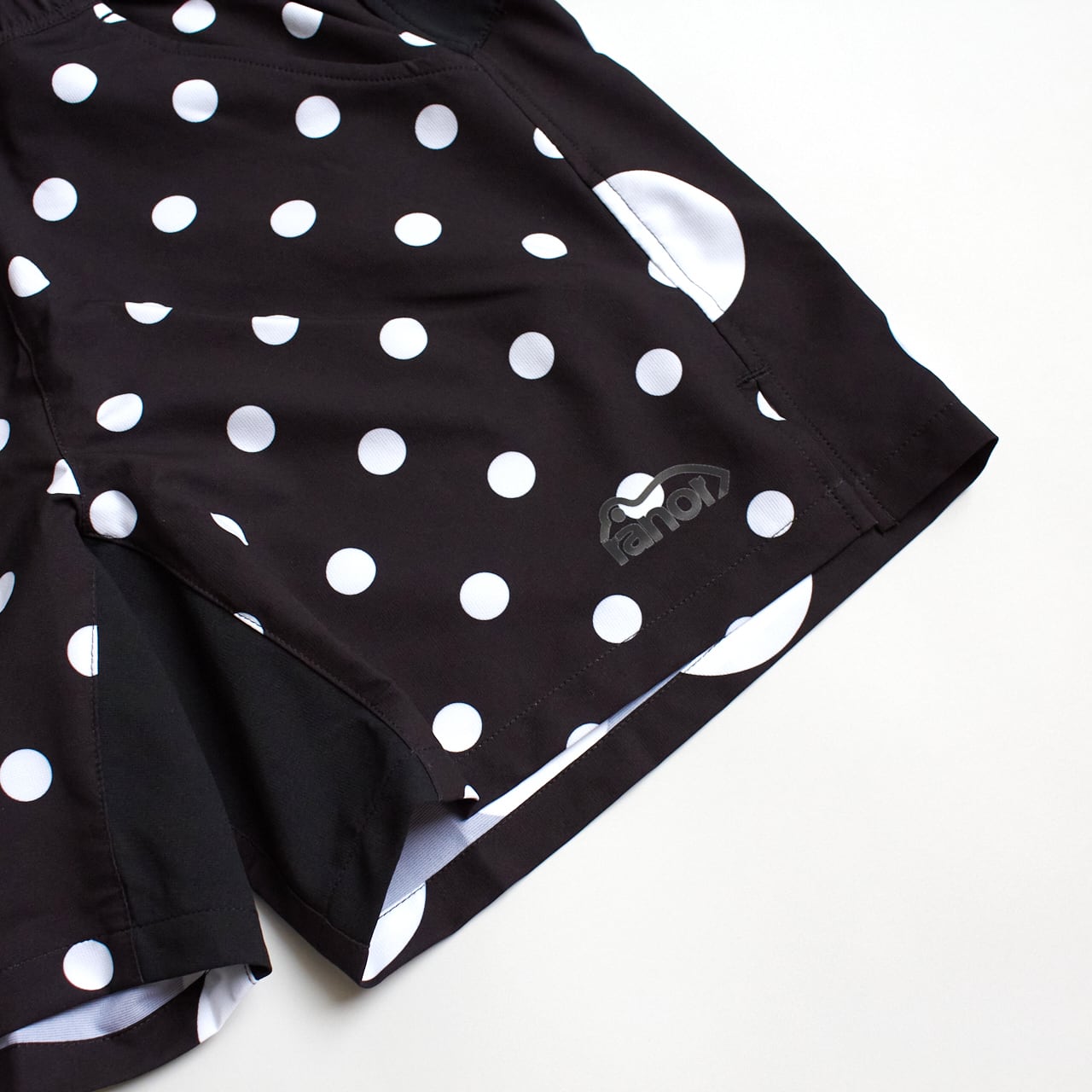 ranor（ラナー）DOT MIDDLE SHORTS - BLKCR メンズ・レディース