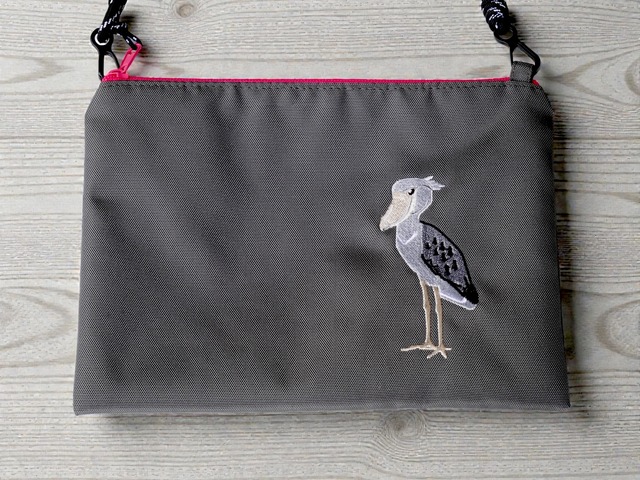 刺繍シマエナガサコッシュポーチ