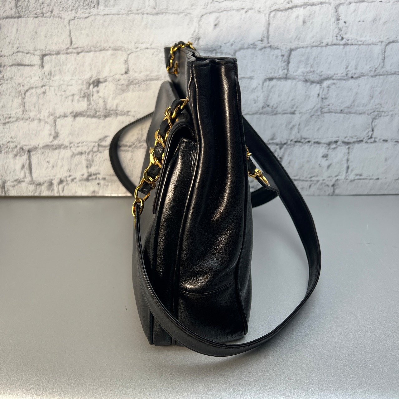 CHANEL シャネル ココマーク  ラムスキン ショルダーバッグ ブラック A-10330