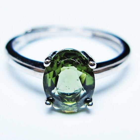 モルダバイト リング モルダウ石 指輪 フリーサイズ 12号 一点物 メール便可 [M便 1/20] 199-681