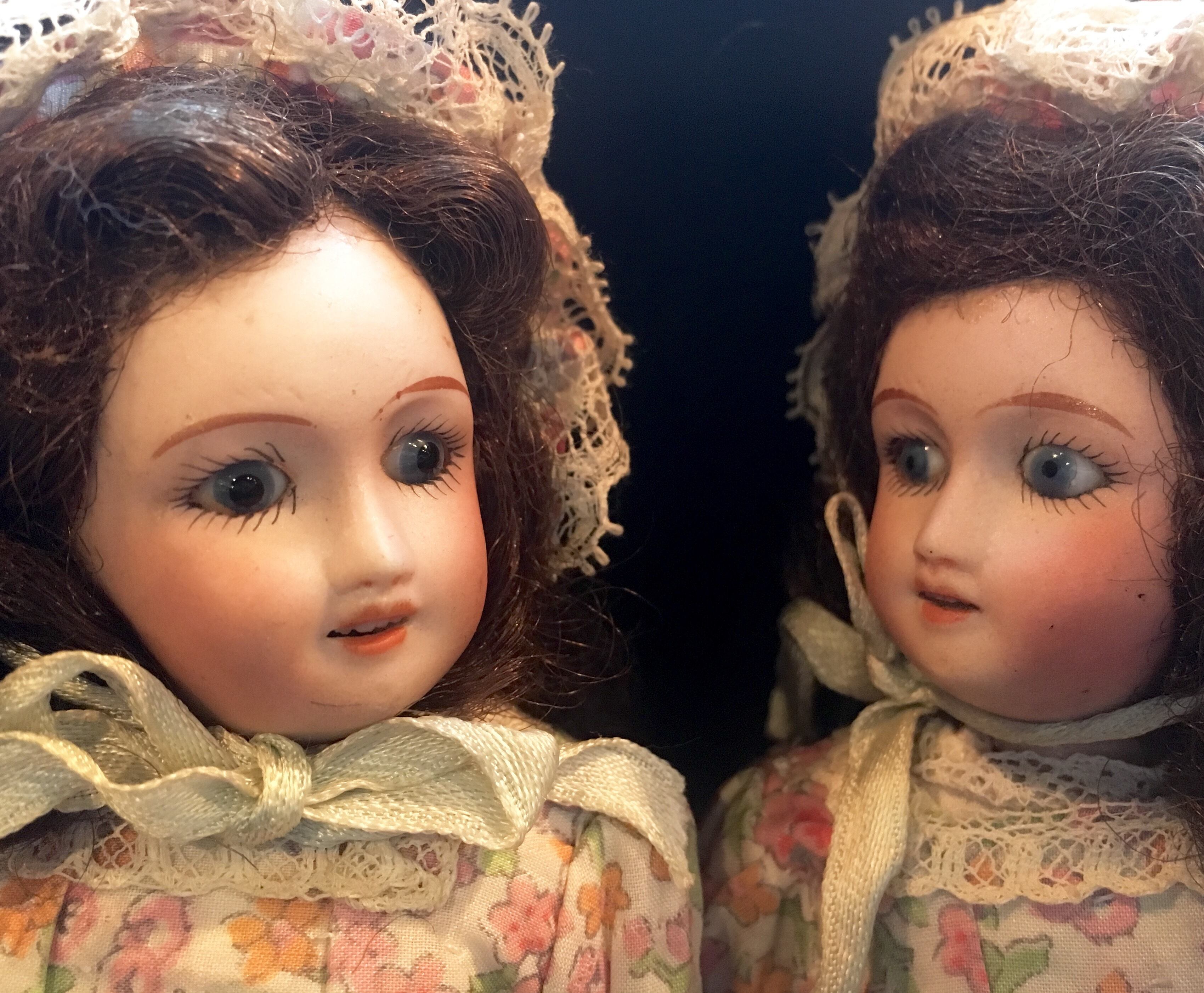 双子の人形 | メルキュール骨董店