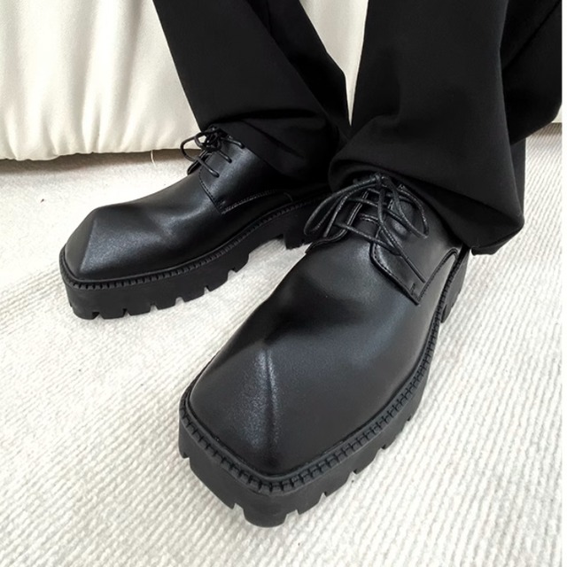 スクエアトゥ　厚底　カジュアルシューズ　LB0766