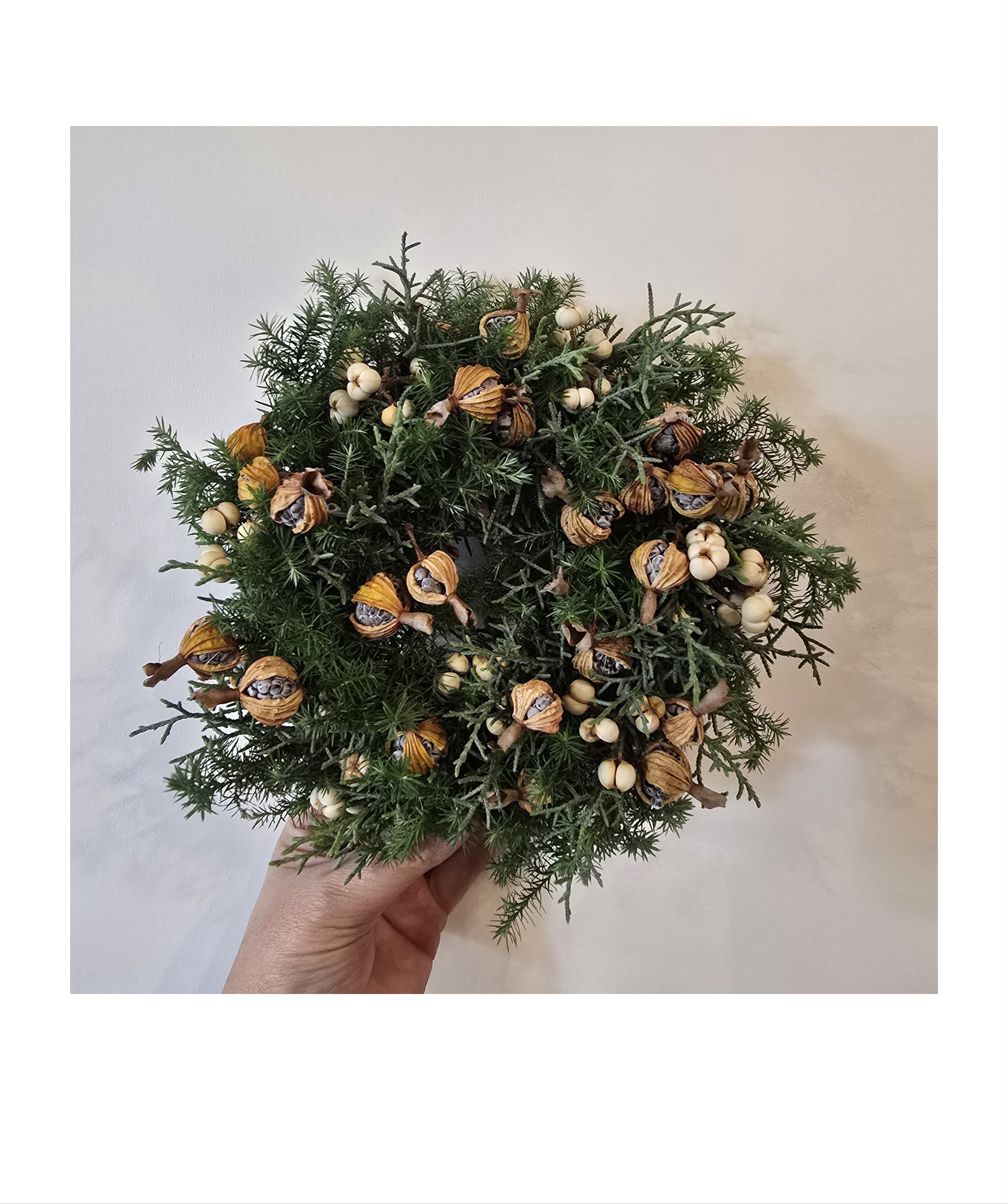 ゲットウの実とナンキンハゼのリース