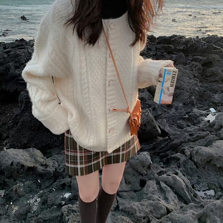 ケーブル編み　ざっくりカーディガン　AJ11009-2260