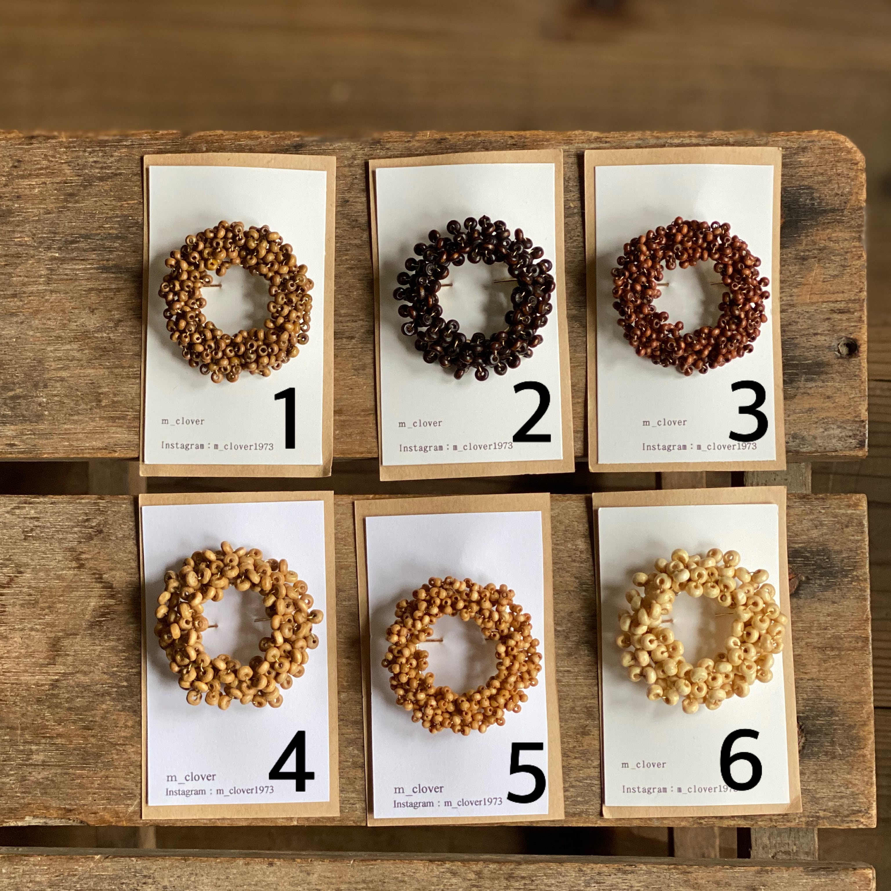 m＊clover 秋色ウッドビーズ ブローチ | teshigotoya ねむの木の豆