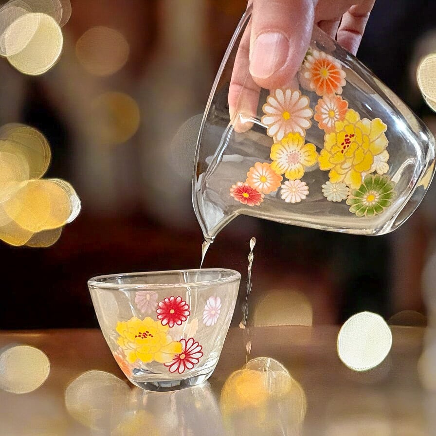ガラス容器の人工のバラと装飾　未使用に近い　専用ページして購入OK◎早い者勝ち 和の花のガラス手びねり徳利＆お猪口 お酒 父の日ギフト