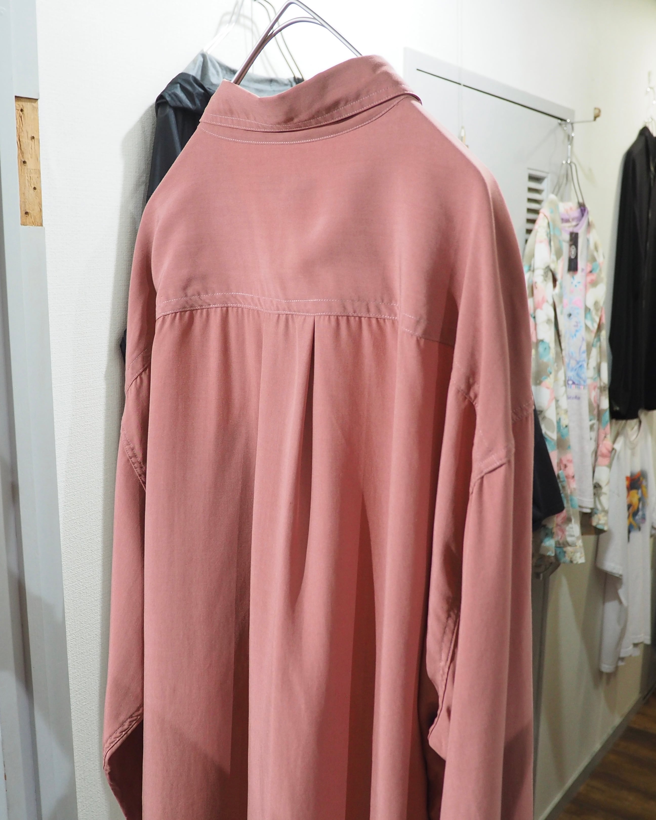 1990s " Allegri ‐ 鈍煤 " Beautiful Dusty Pink Color vintage Drape loose shirt