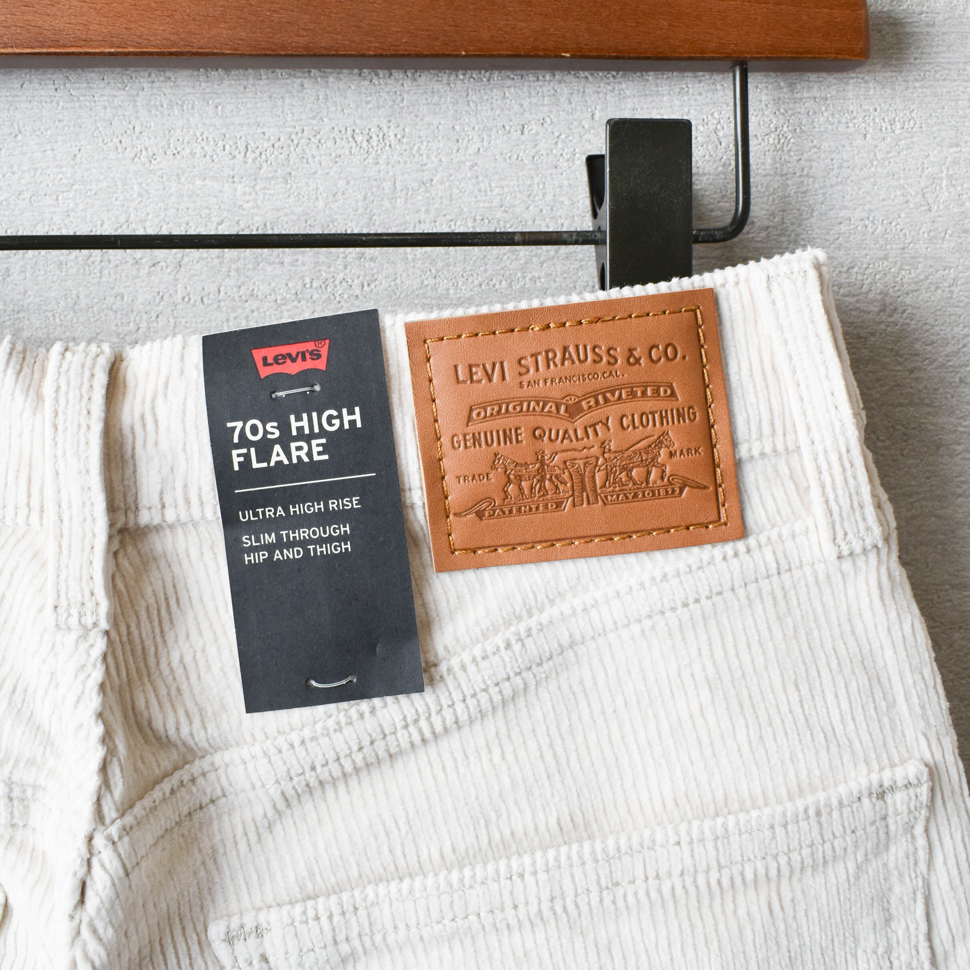 [NEW] LEVI'S 70S HIGH FLARE ベージュ A0899-0007