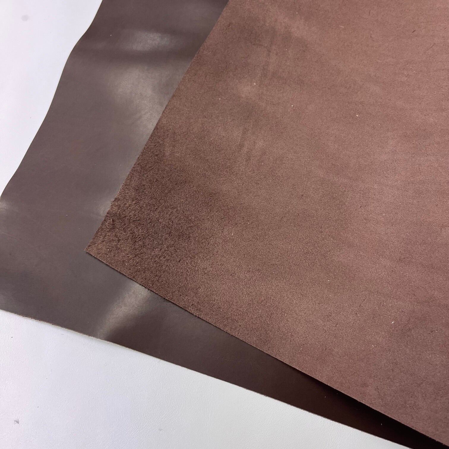 仔牛革【約34ds / 約0.7mm厚】 L5G-032 | and leather【初心者～中級者