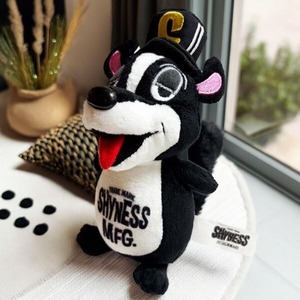 【SHYNESS】 SKUNKID プラッシュ