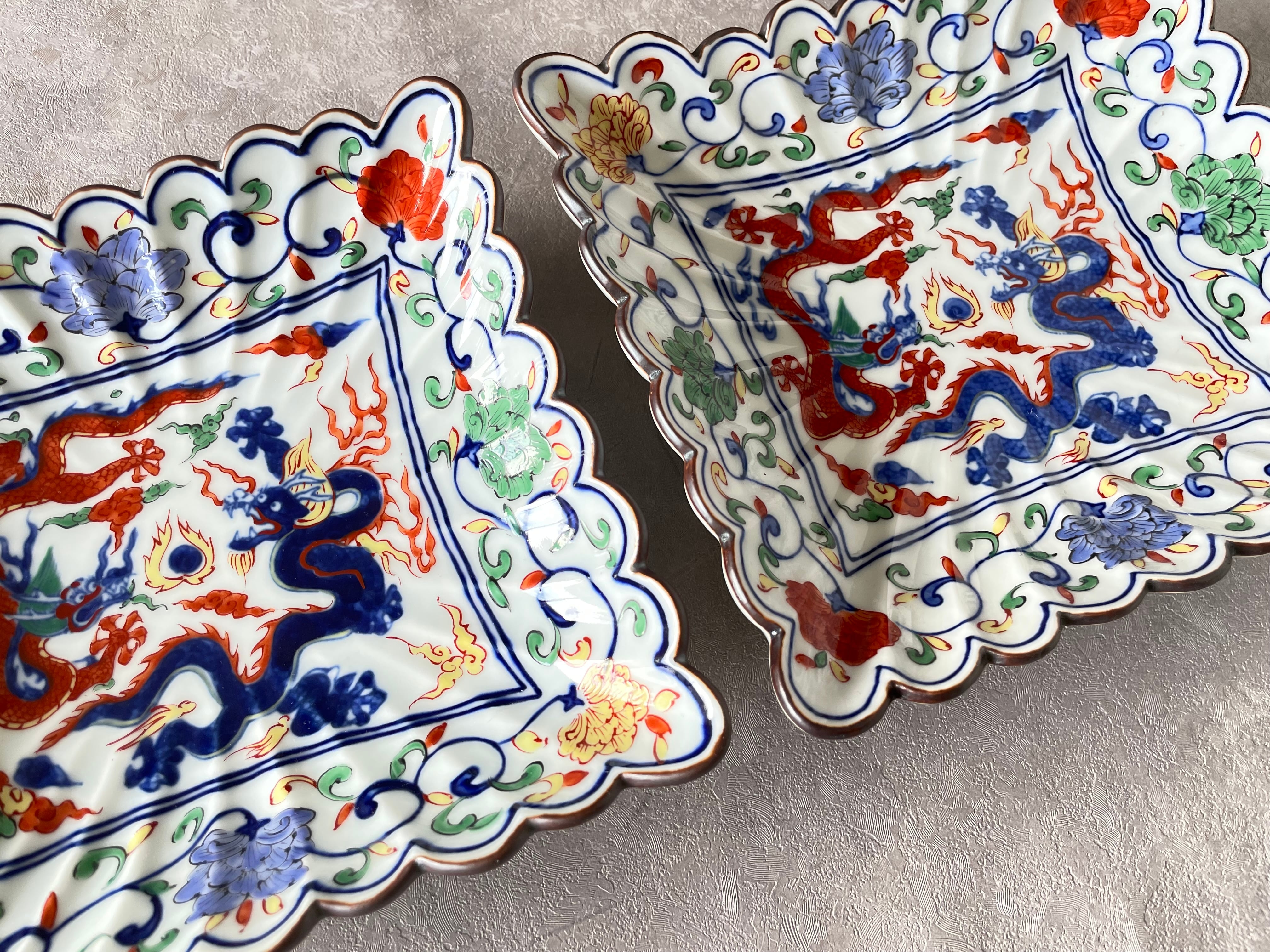 送料無料】有田焼 福泉窯 菊割長角皿 / 染錦花唐草双龍絵 | FUCHIGAMI