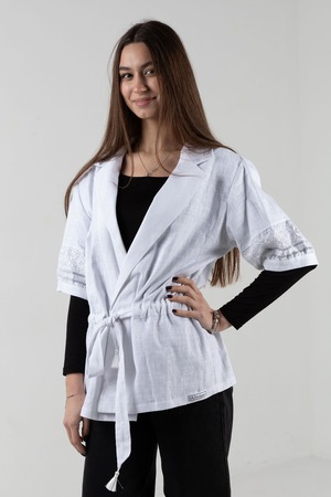 ウクライナ刺繍ヴィシヴァンカ　手刺繍　レディース・フリーサイズ