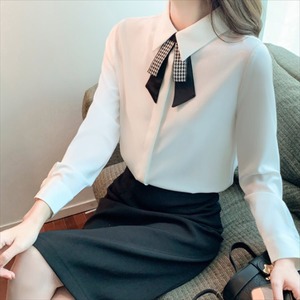 【送料無料】 ブラウス  長袖  無地  フェミニン  きれいめ  大人可愛い  エレガント  こなれ感  レディースファッション  可愛い  韓国  30代・40代  ホワイト・ブラウン  シンプルデザイン カジュアル  リボン  秋  お出かけ・女子会・お茶会