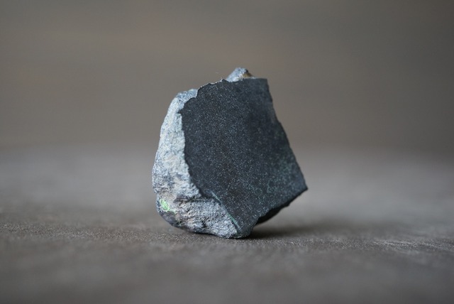 ウバロバイト・ガーネット Uvarovite Garnet 942