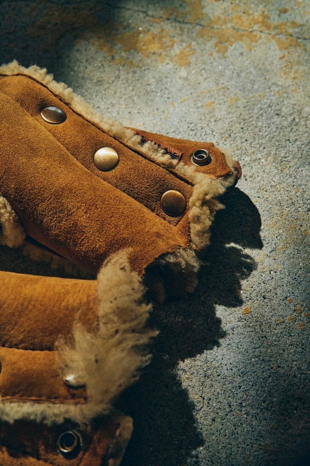 GOODKARMA DEVELOPMENT Reversible Mouton Gloves 