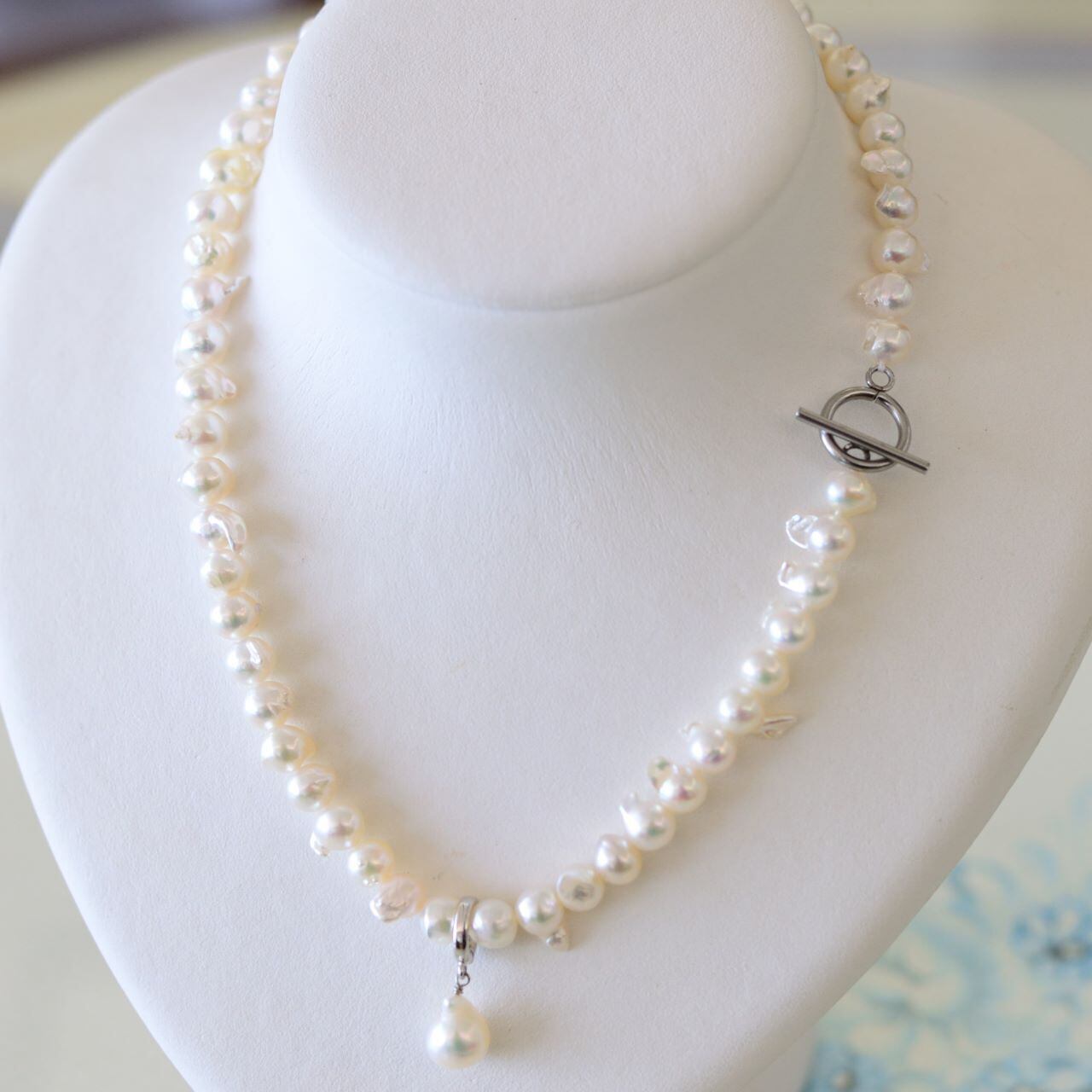 天使の羽】ツノツノパールネックレス7㎜-8㎜チャーム付き9.5㎜【無調色