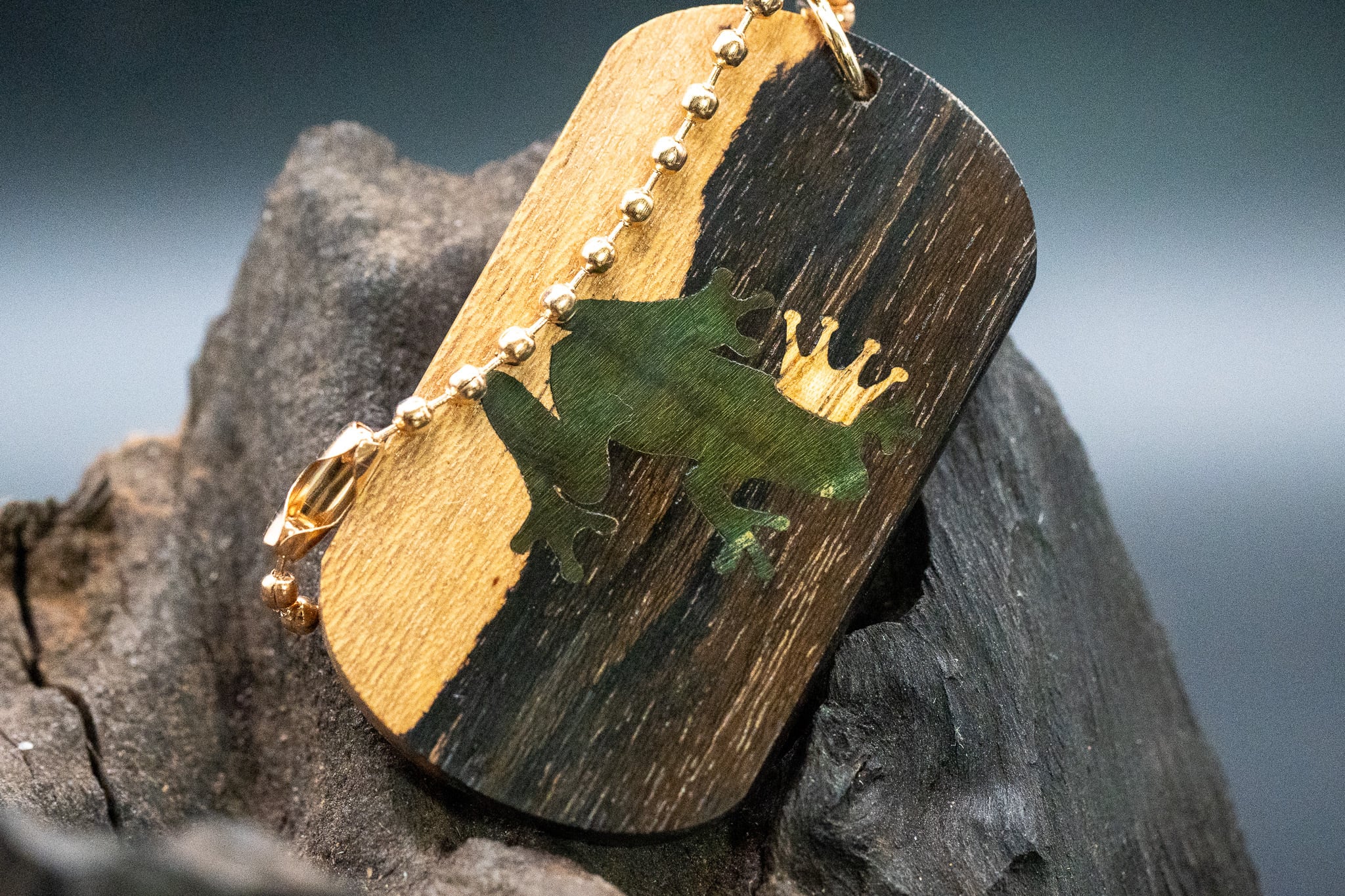 【 マヤの遺産】 ジリコテ ドッグタグ 象嵌 カエルの王様