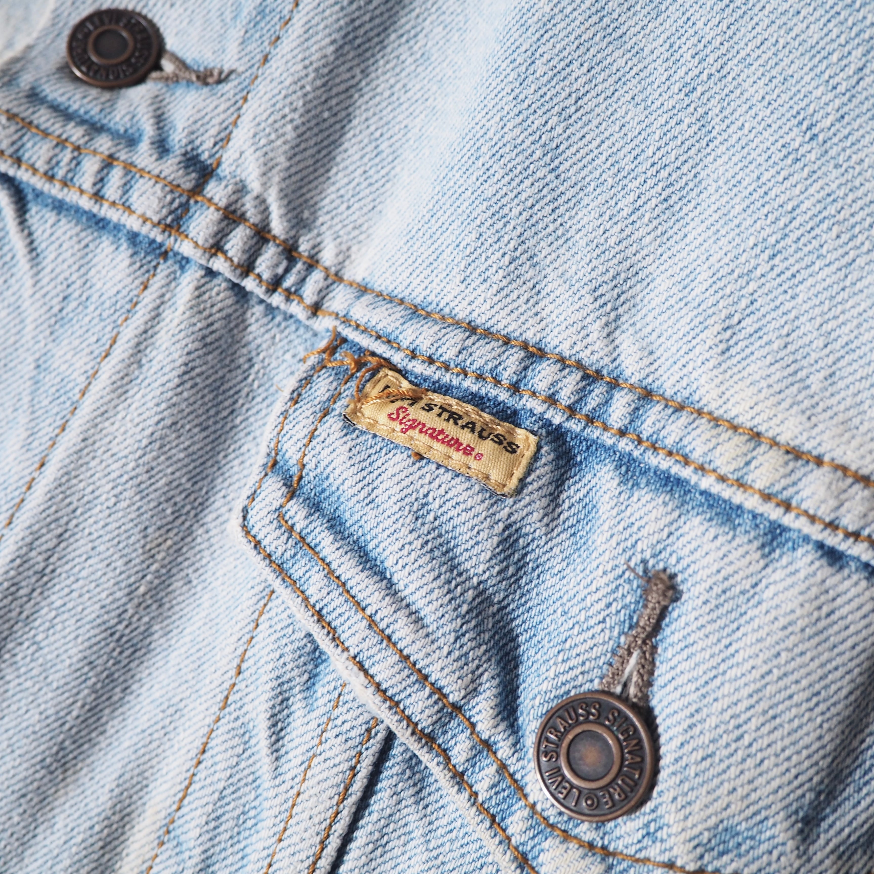 1990s " LEVI’S " Good Fade × Over silhouette vintage Denim jacket