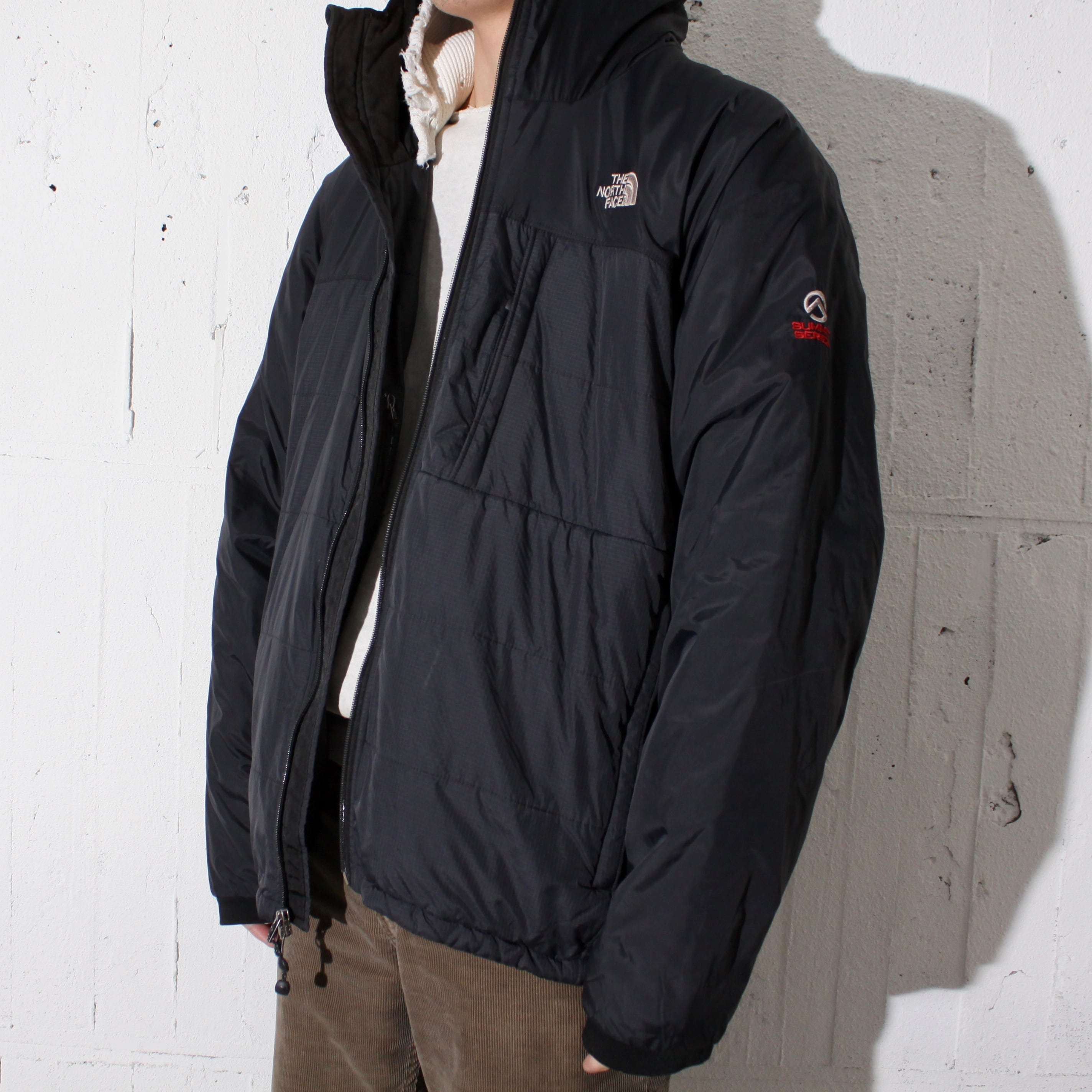 0800. TNF summit series primaloft parka ブラック 中綿ジャケット