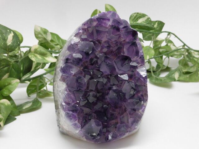 【送料無料】【高品質】 ウルグアイ産アメジスト no.7