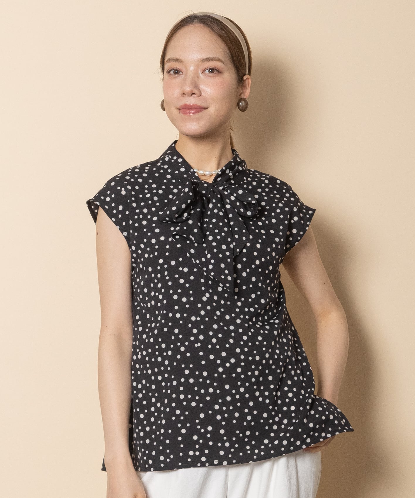 【美品】sortie mieux グラン山貴★定価2.8万★総柄シアーブラウス 美品】sortie mieux グラン山貴☆定価2.8万☆総柄シアーブラウスの通販