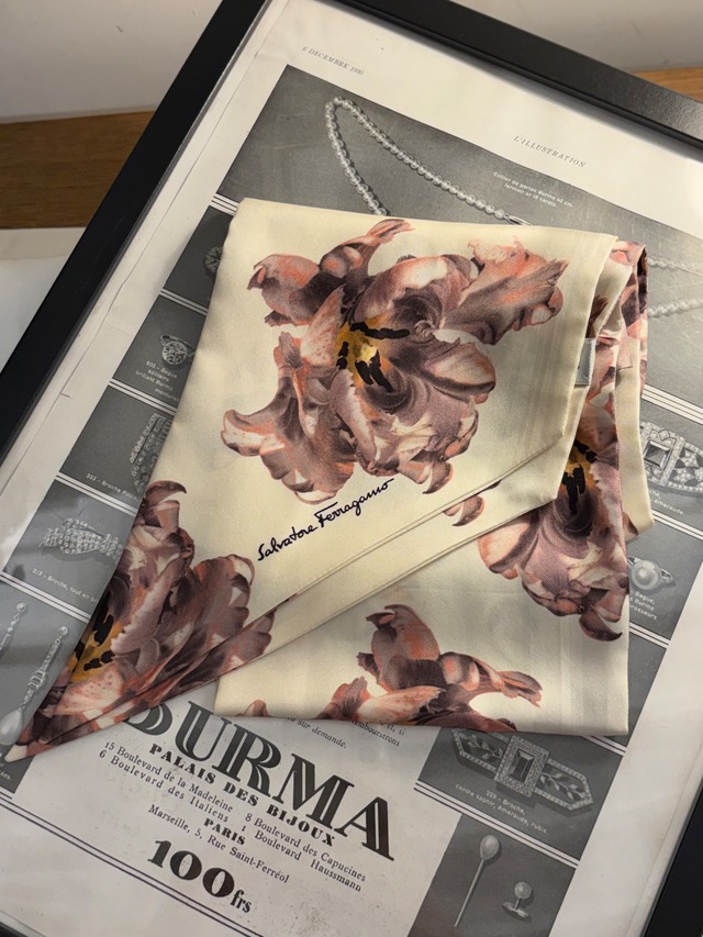 Salvatore Ferragamo/ vintage flower pattern long scarf.