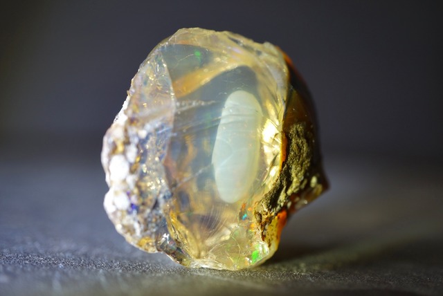 エッグ・イン・オパール Opal Egg 1331