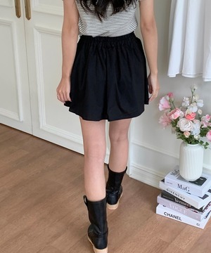 bloom mini skirt (white / black)
