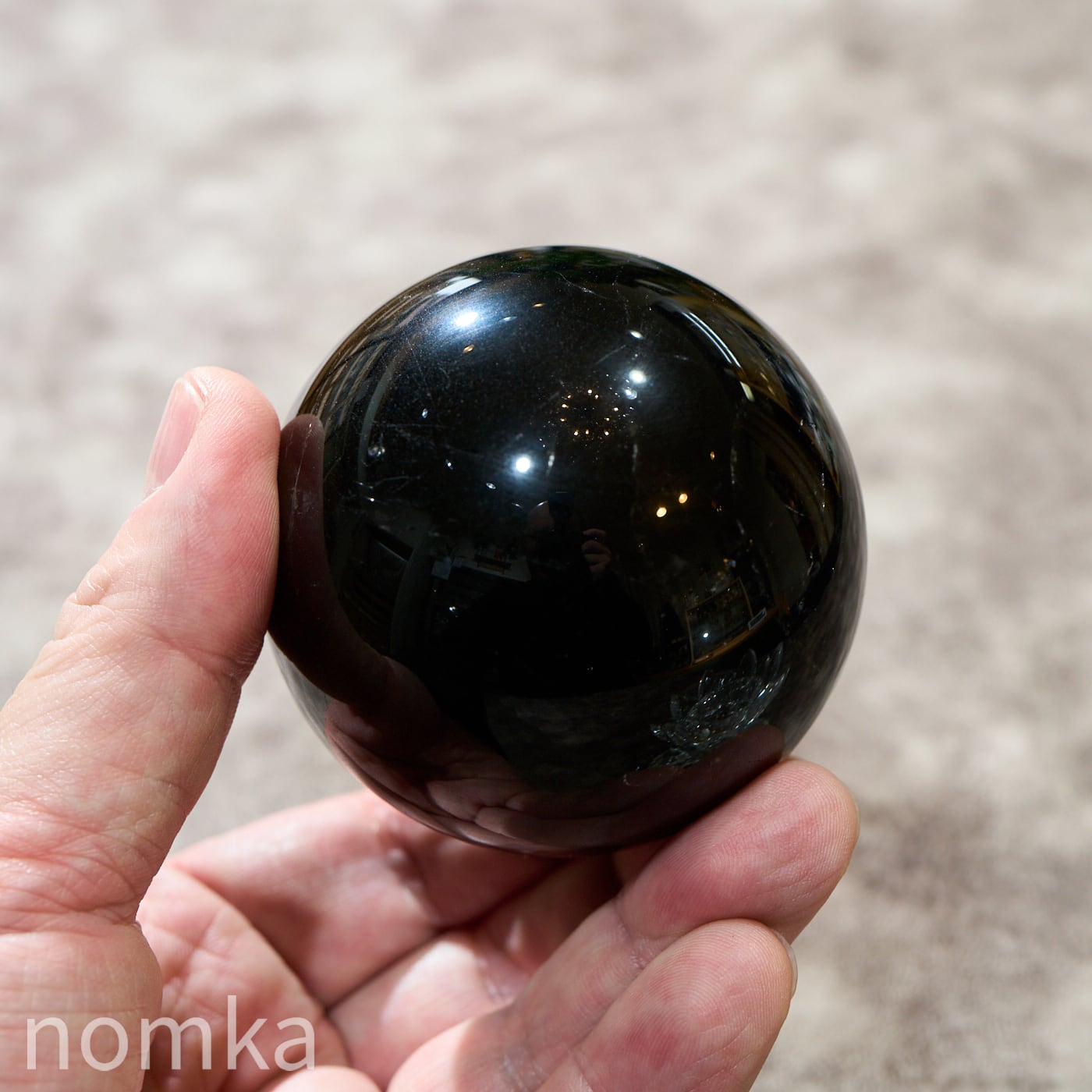 漆黒の結界、聖域を護る守護石】天然モリオン(黒水晶) 66.5mmスフィア