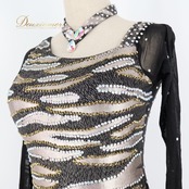 社交ダンス 衣装 ラテン ドレス ラテンドレス ワンピース 黒 フリル レース ゼブラ 羽 デモ 競技 ダンス パーティ 発表会 ブラック系 シルバー系 フォーマル 衣装 ステージ 衣装 キラキラ 大人 女性用 ダンスウェア 競技用ドレス ふんわり 派手 ダンスイベント