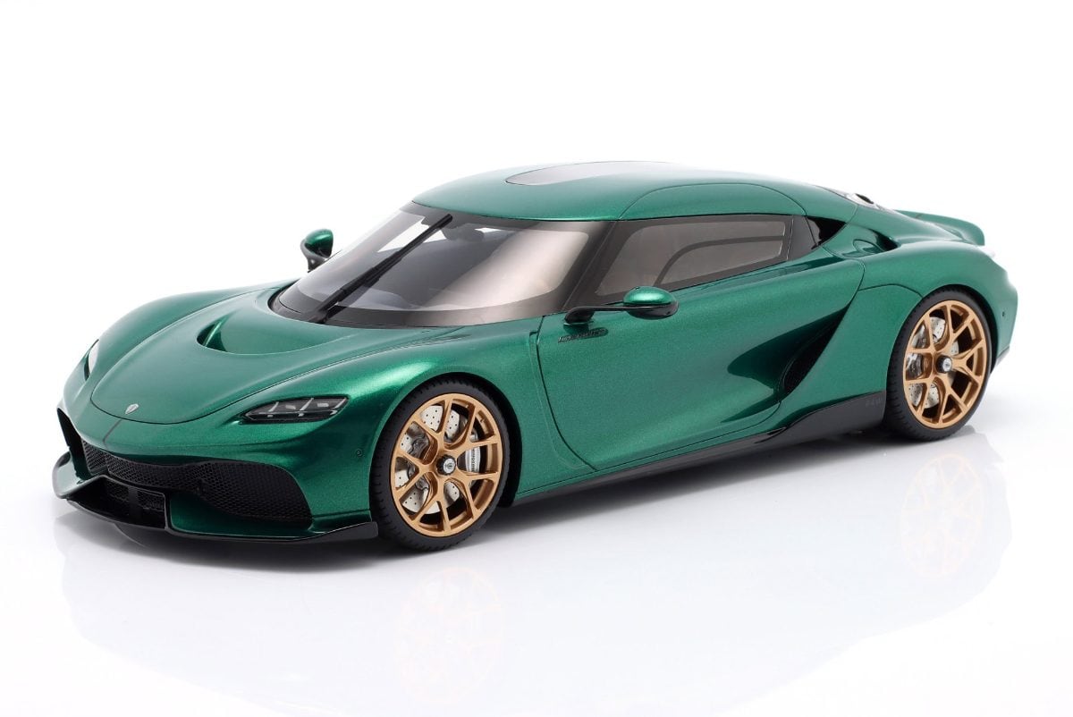 ミニカー 1/18 メルセデス ベンツ CLA シューティングブレーク NZG 1
