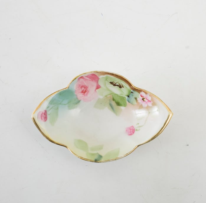 オールドノリタケ M-NIPPON M-Nippon印 金彩 ローズ 薔薇 小皿 オールドノリタケ M-NIPPON M-Nippon印 金彩 ローズ 薔薇 小皿