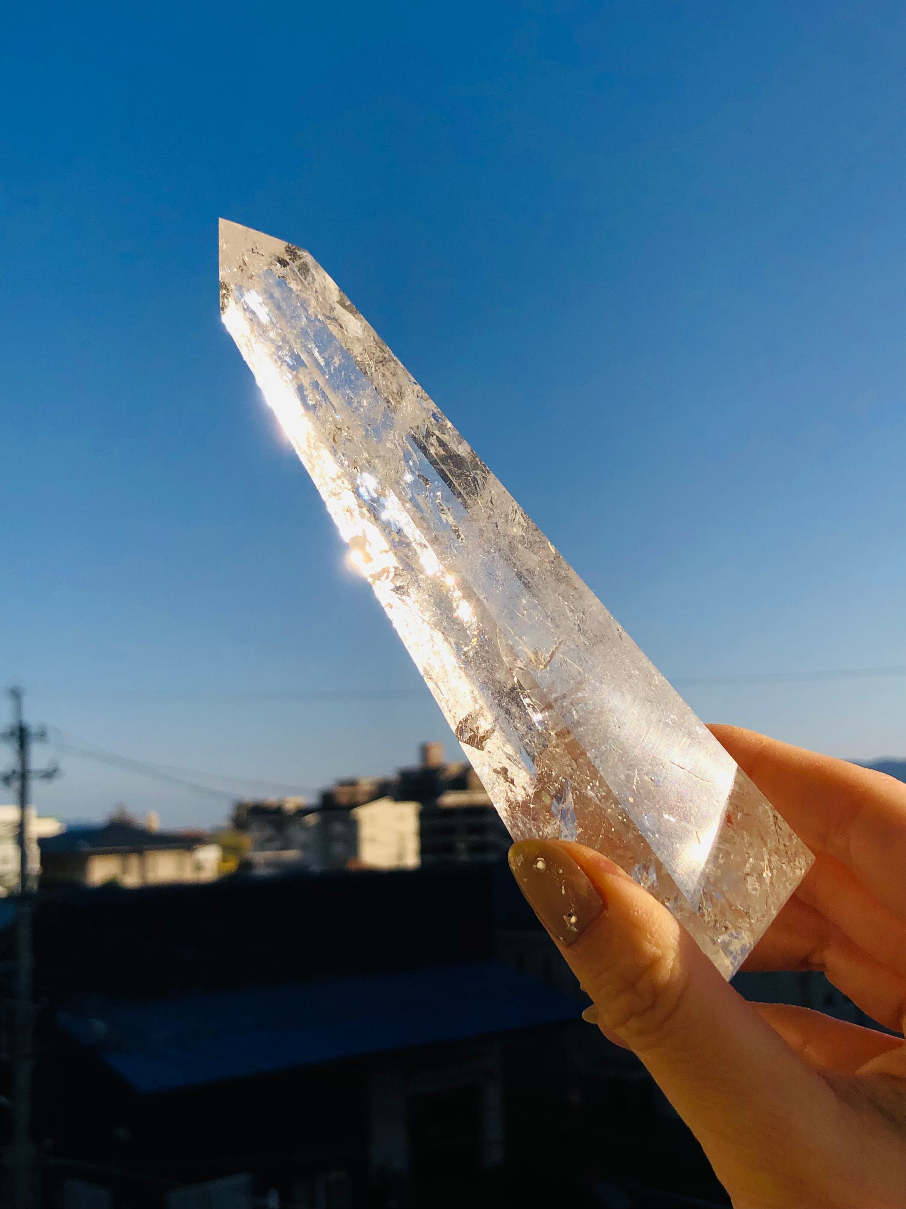 水晶 原石 クリスタル 六角オベリスク 水晶クラスター開運祈願達成 生命力向上5 繁栄の象徴✴︎オベリスク水晶 天然石 虹色の星 通販 19096262｜Creema