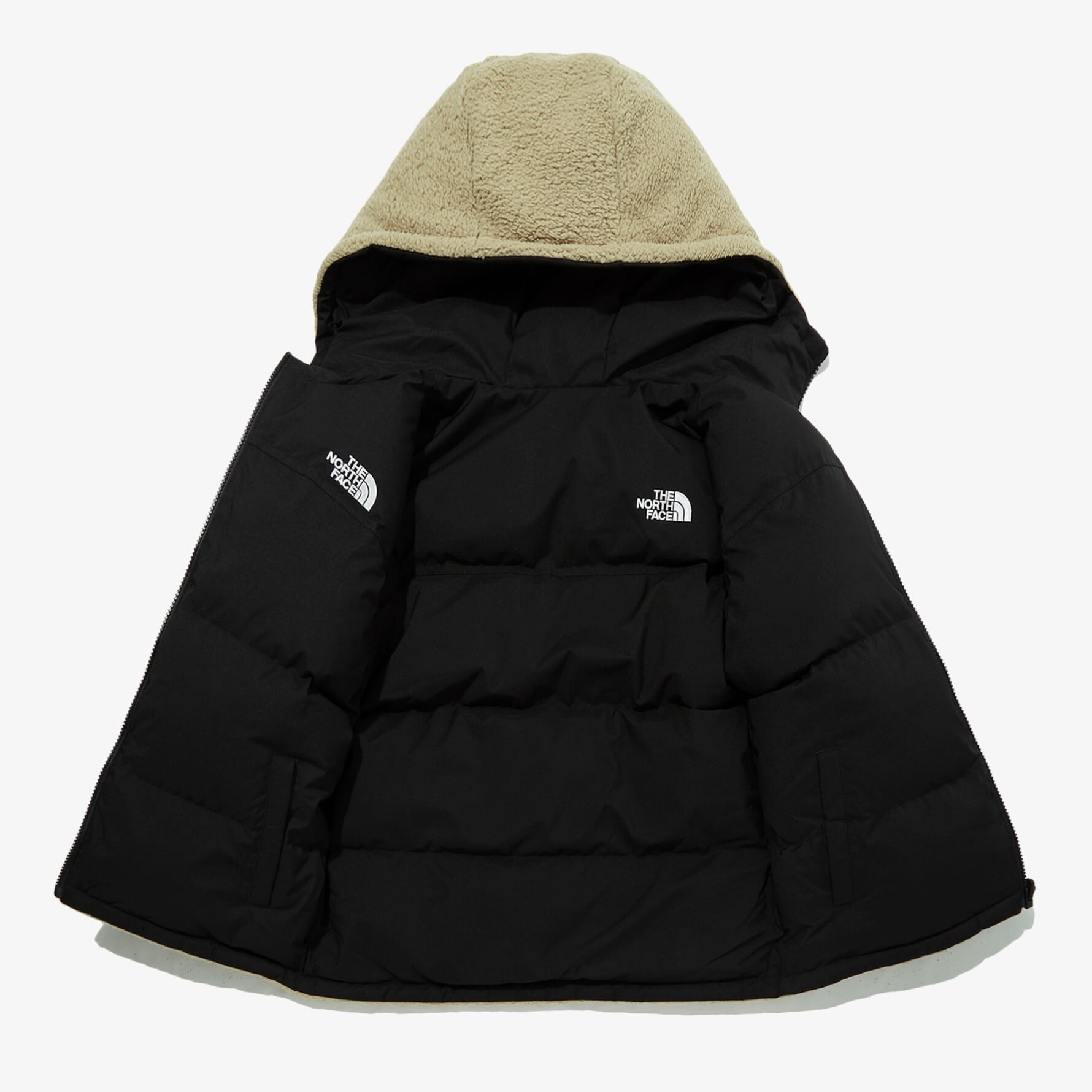 THE NORTH　FACE　KIDS 　リバーシブルダウンジャケット　130㎝　5037